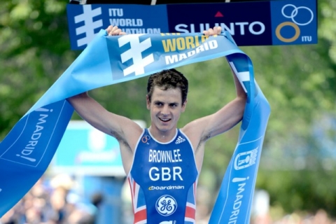 Jonathan Brownlee keeps Madrid in the family with crushing 2012 win