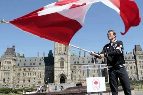 Simon Whitfield named Canadian Olympic flag bearer for London 2012 Opening Ceremony