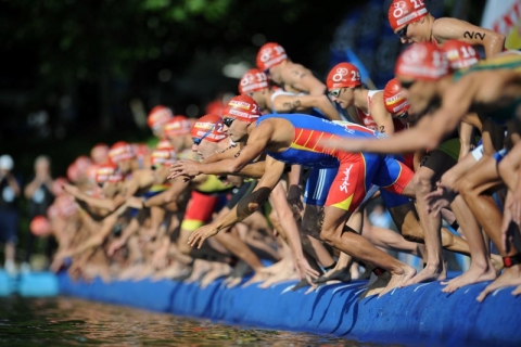 Watch the 2012 ITU World Triathlon Series promo video